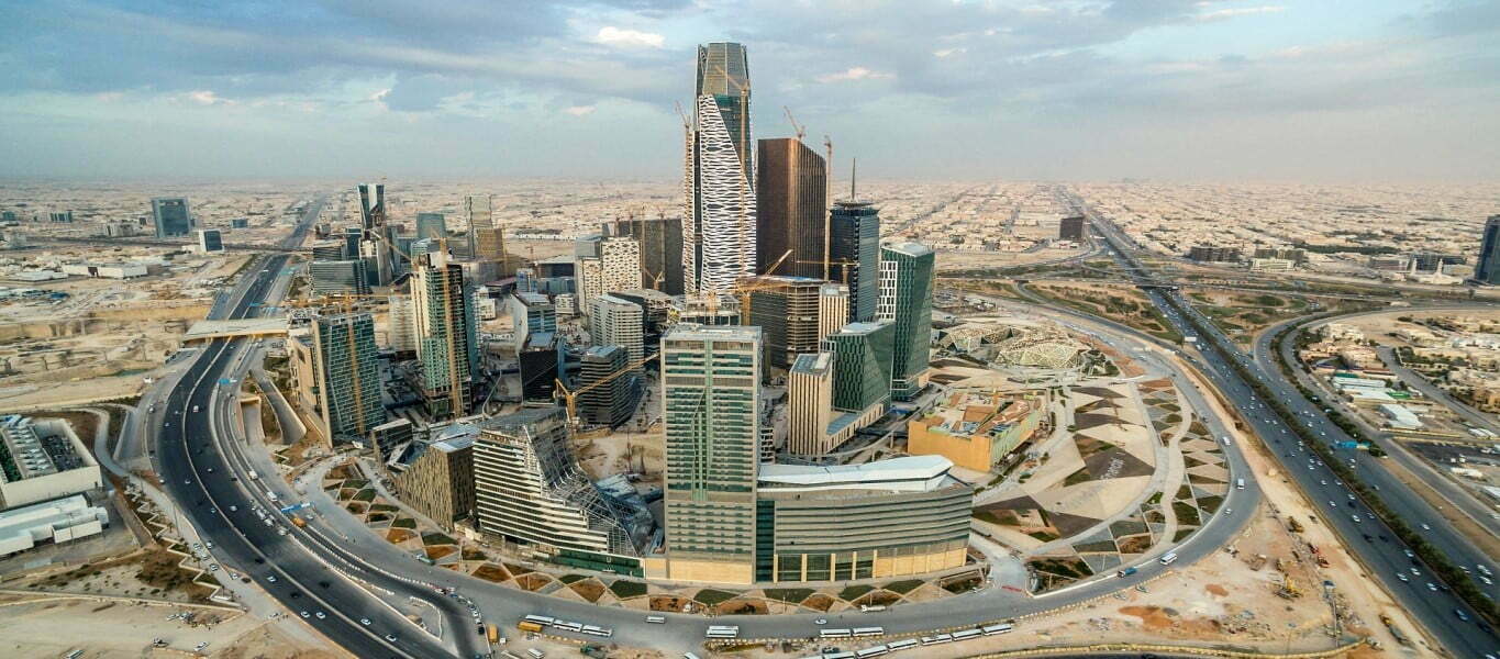 كم يبلغ عدد مدن السعودية الرئيسية