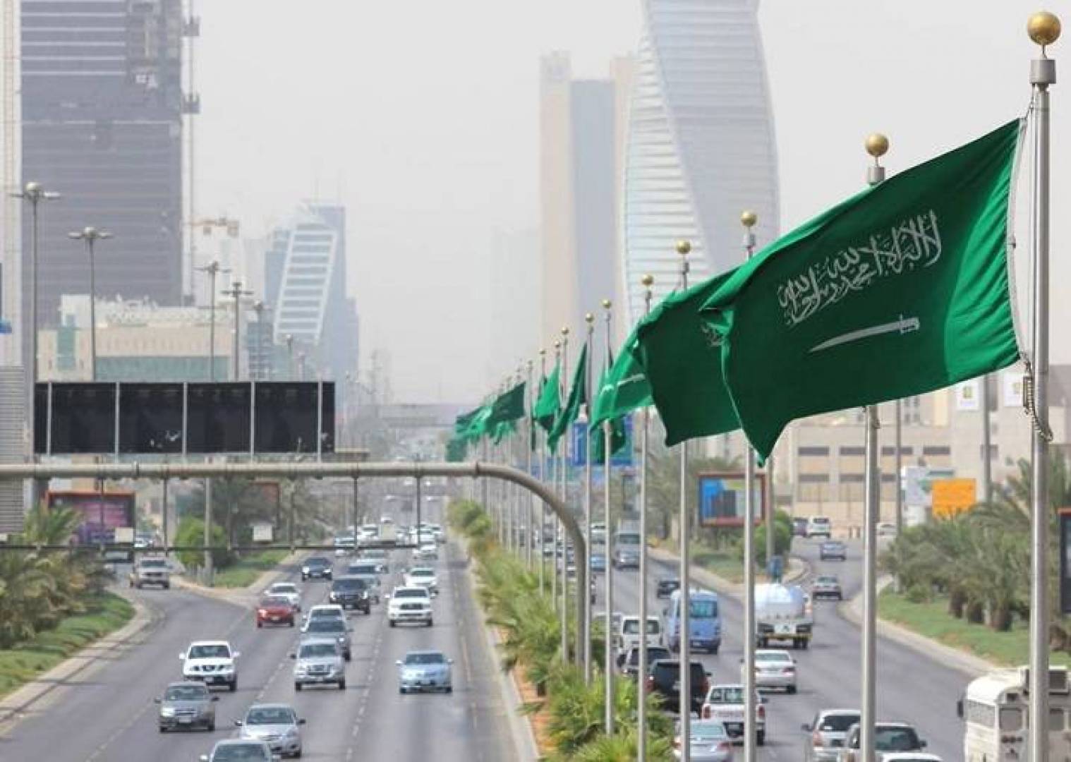 كيفية تخفيض رسوم تجديد الإقامة السعودية
