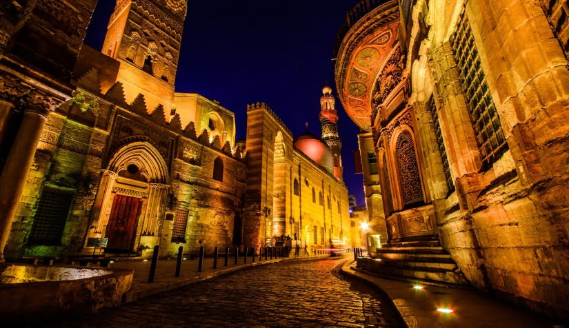 شارع المعز من أهم الأماكن الدينية في القاهرة