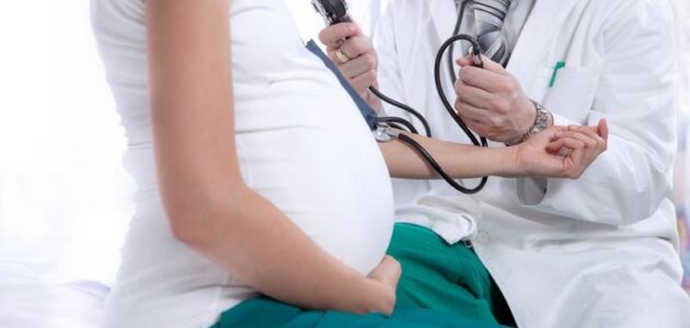 أسباب انخفاض ضغط الدم عند الحامل
