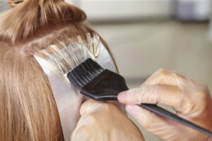  نصائح قبل استخدام صبغة الشعر للحامل