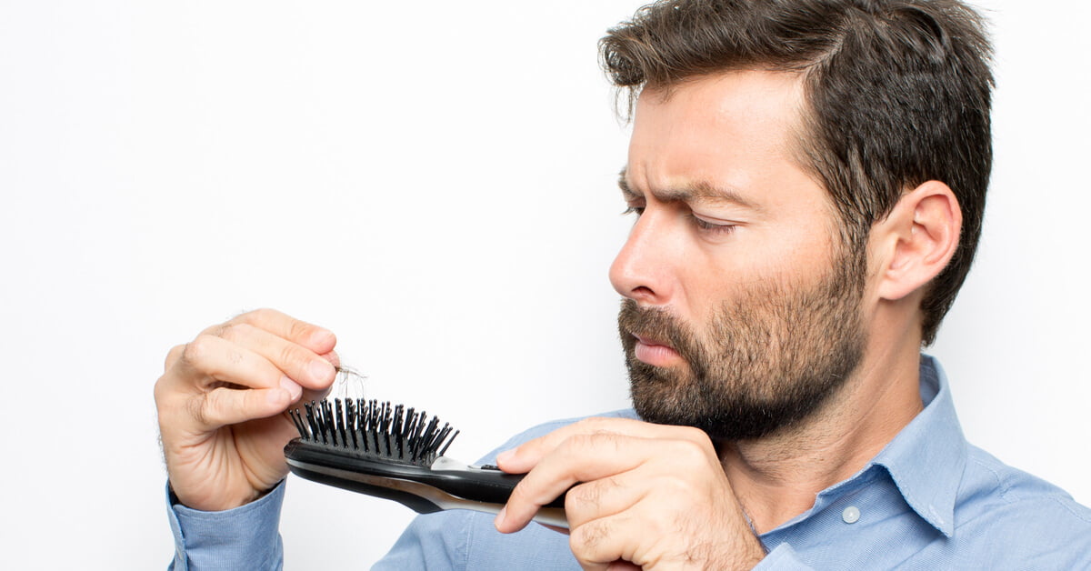 أعراض تساقط الشعر لدى الرجال