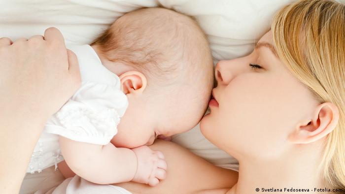 صفات حليب الأم (اللّبَأ) بعد الولادة