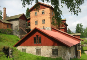 Granbergsdals hytta في كارلسكوجا Karlskoga